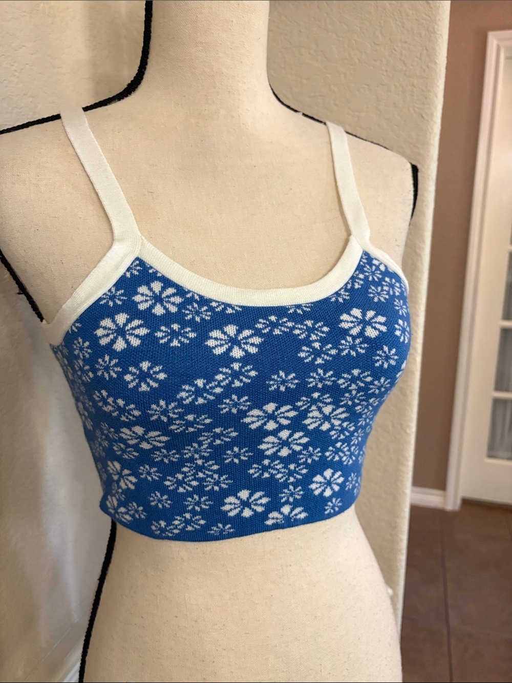 SHEIN Blue Floral Knit Bandeau Crop off white Trim Size S